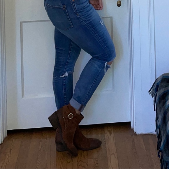 Born Binghamton Womens distressed leather booties. EUC 9.5 - Picture 11 of 12